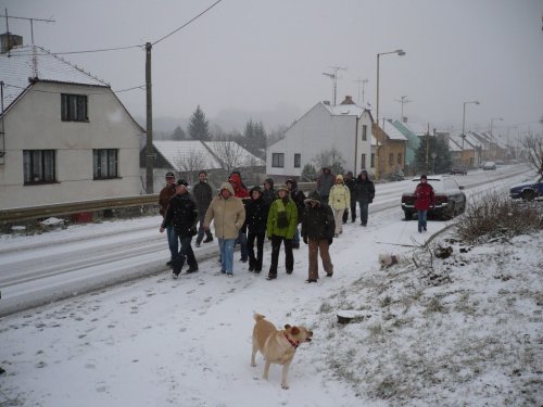 Silvestrovský výšlap do Míkovic a ke studánce - 31.12.2007